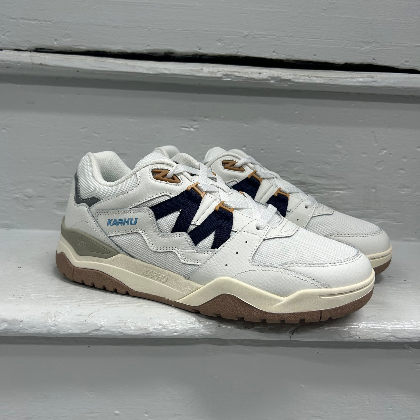 Karhu Fusion XT Bright White Navel Academy Trainer
