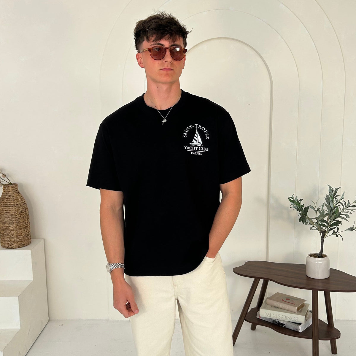 Cassiel Clo Saint Tropez Yacht Box Black Tee