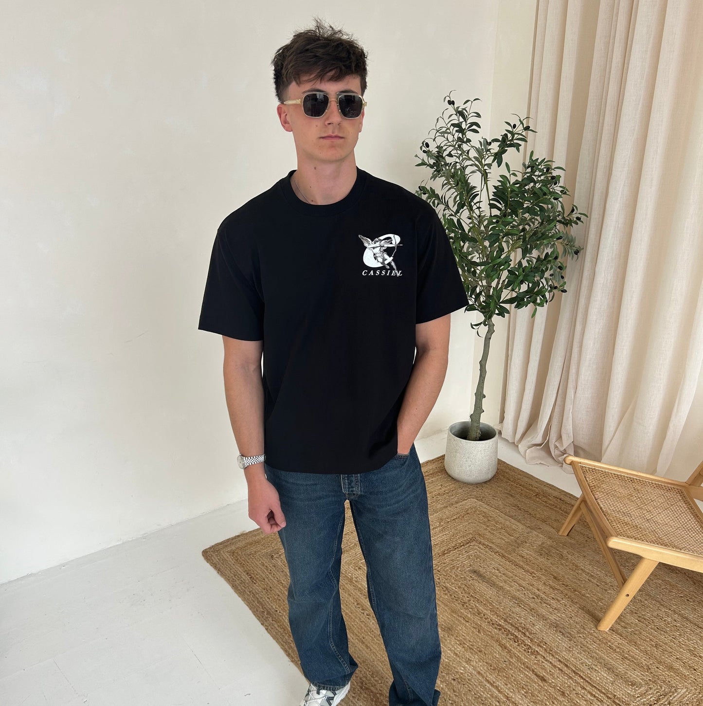 Cassiel Clo Cherub Box Black Tee