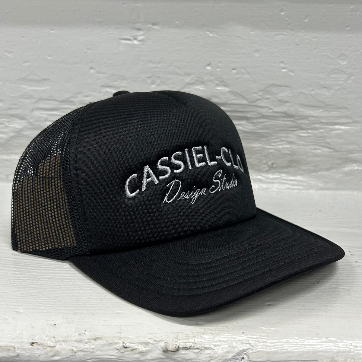 Cassiel Clo Arch Logo Black Foam Trucker Cap