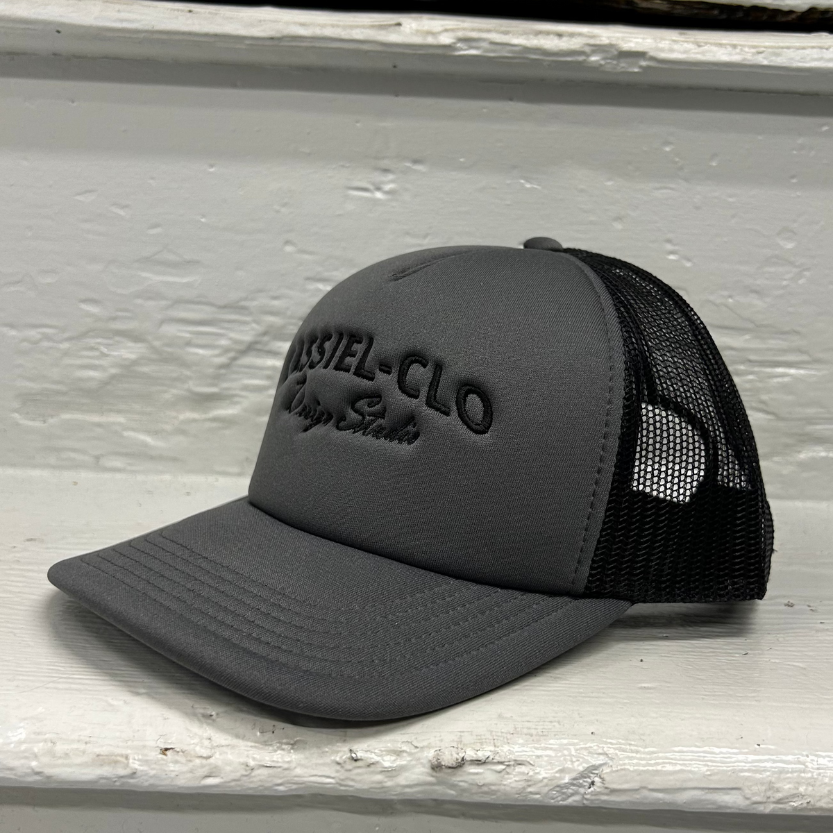 Cassiel Clo Arch Logo Grey Foam Trucker Cap