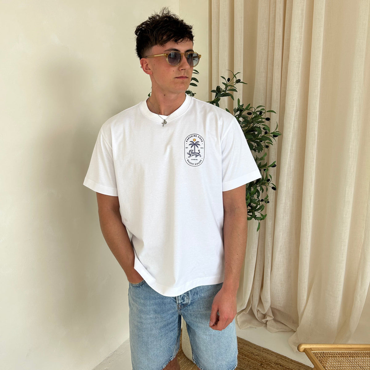 Cassiel Clo Paradise Cove Box White Tee