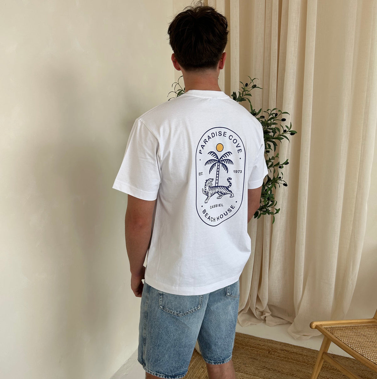 Cassiel Clo Paradise Cove Box White Tee