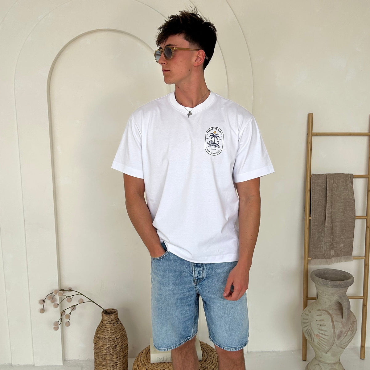 Cassiel Clo Paradise Cove Box White Tee