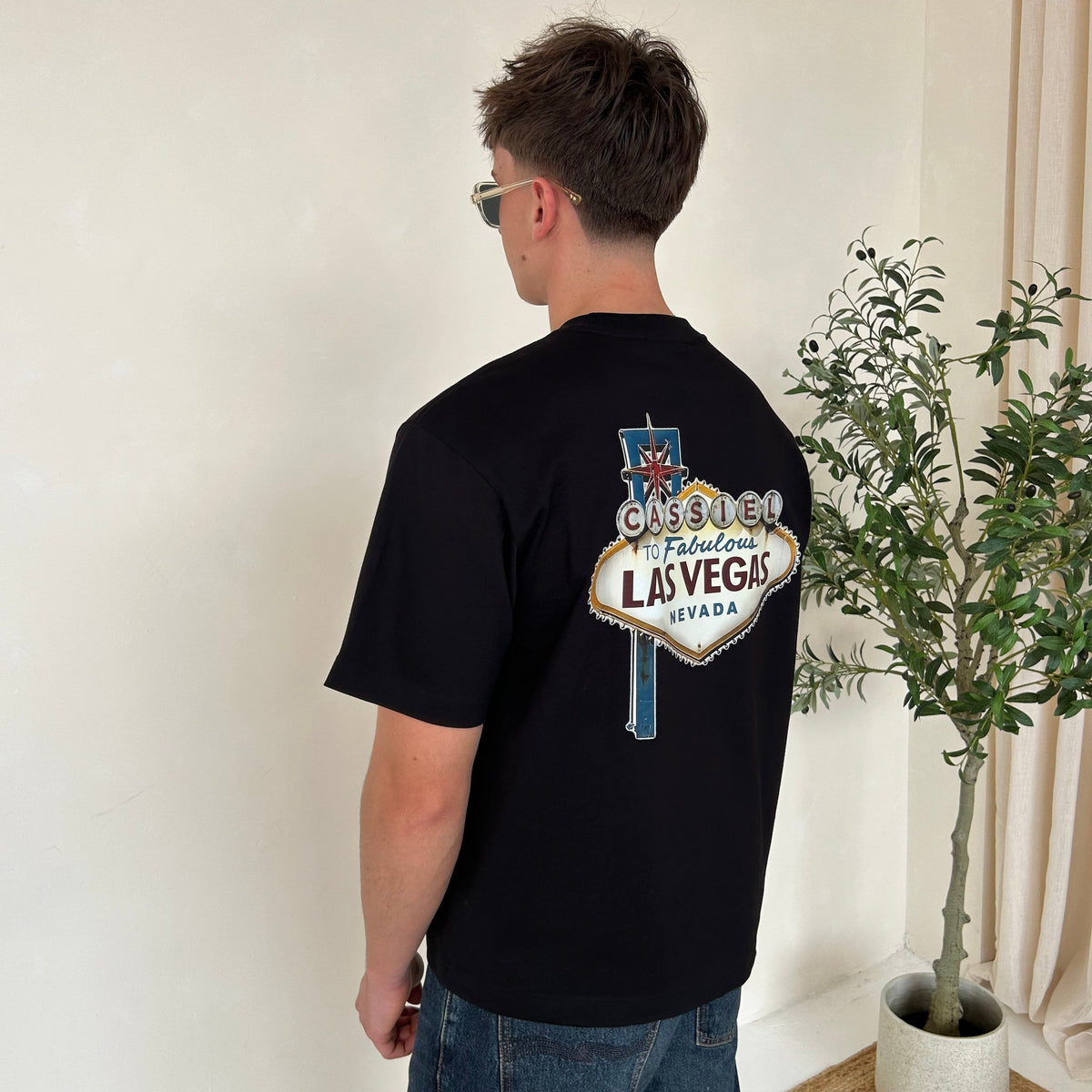 Cassiel Clo Las Vegas Box Black Tee