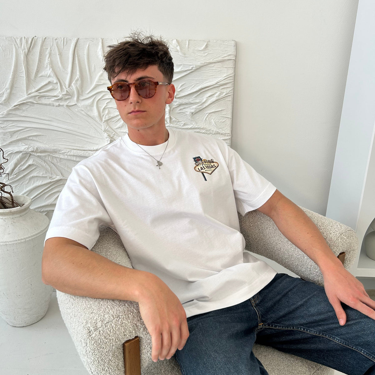 Cassiel Clo Las Vegas Box White Tee