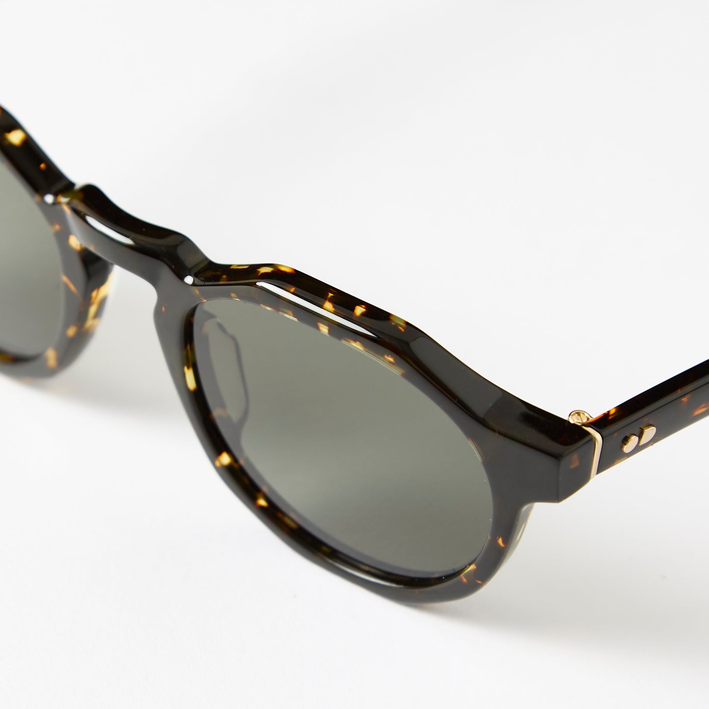 Oscar Deen Pinto Ember Moss Green Sunglasses
